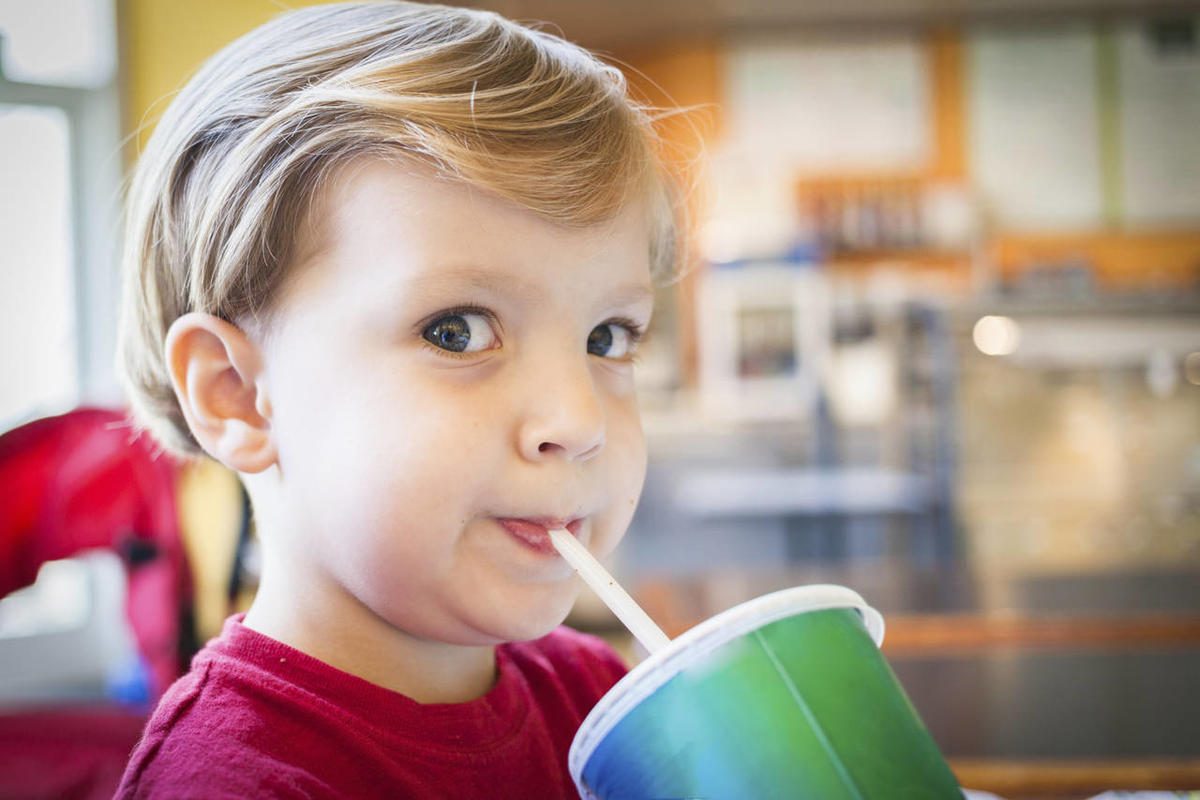 Headstone_SMM_20171101_kid-drinking-pop-1200x800.jpg